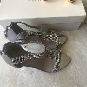GREAT GLINT SANDALS 🤍